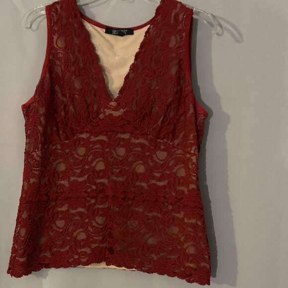 Tops - Red/Cream Tan